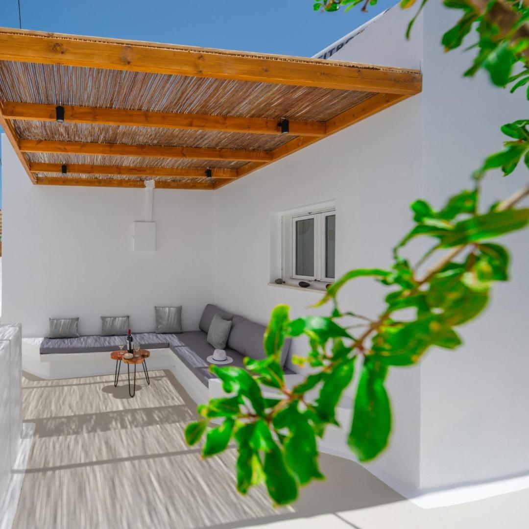 Tre Fiori - The Retreat Suites Fira  Exterior photo